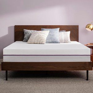 Purple Full Memory Foam Mattress Pad + Protecter - Brand new for Foam Bed.